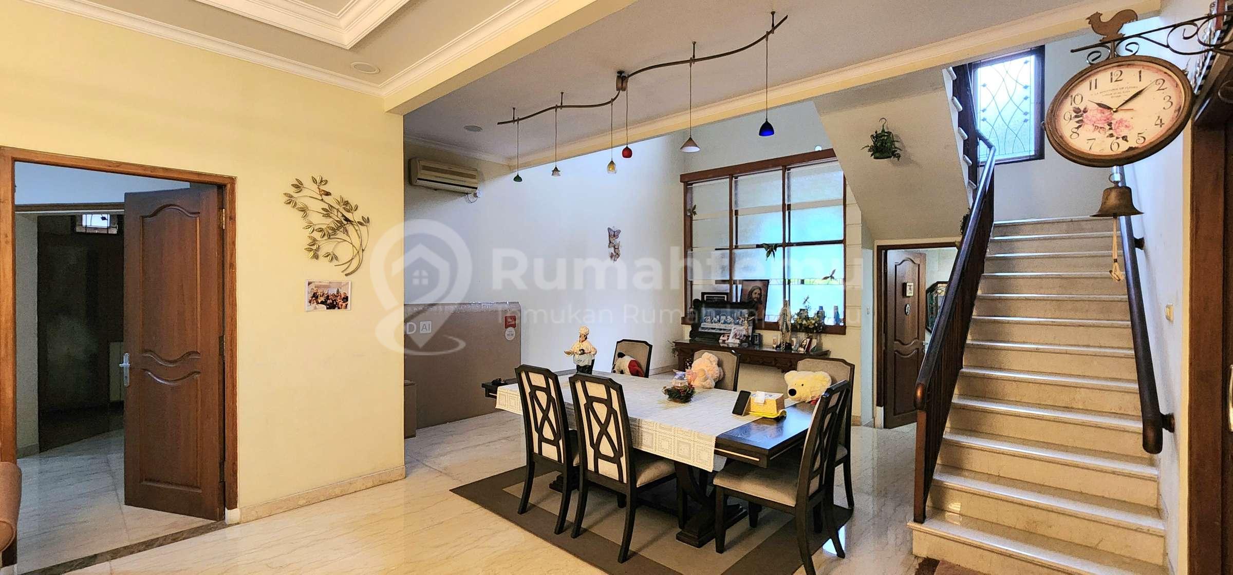 Rumah ALAM SUTRA TELAGA BIRU