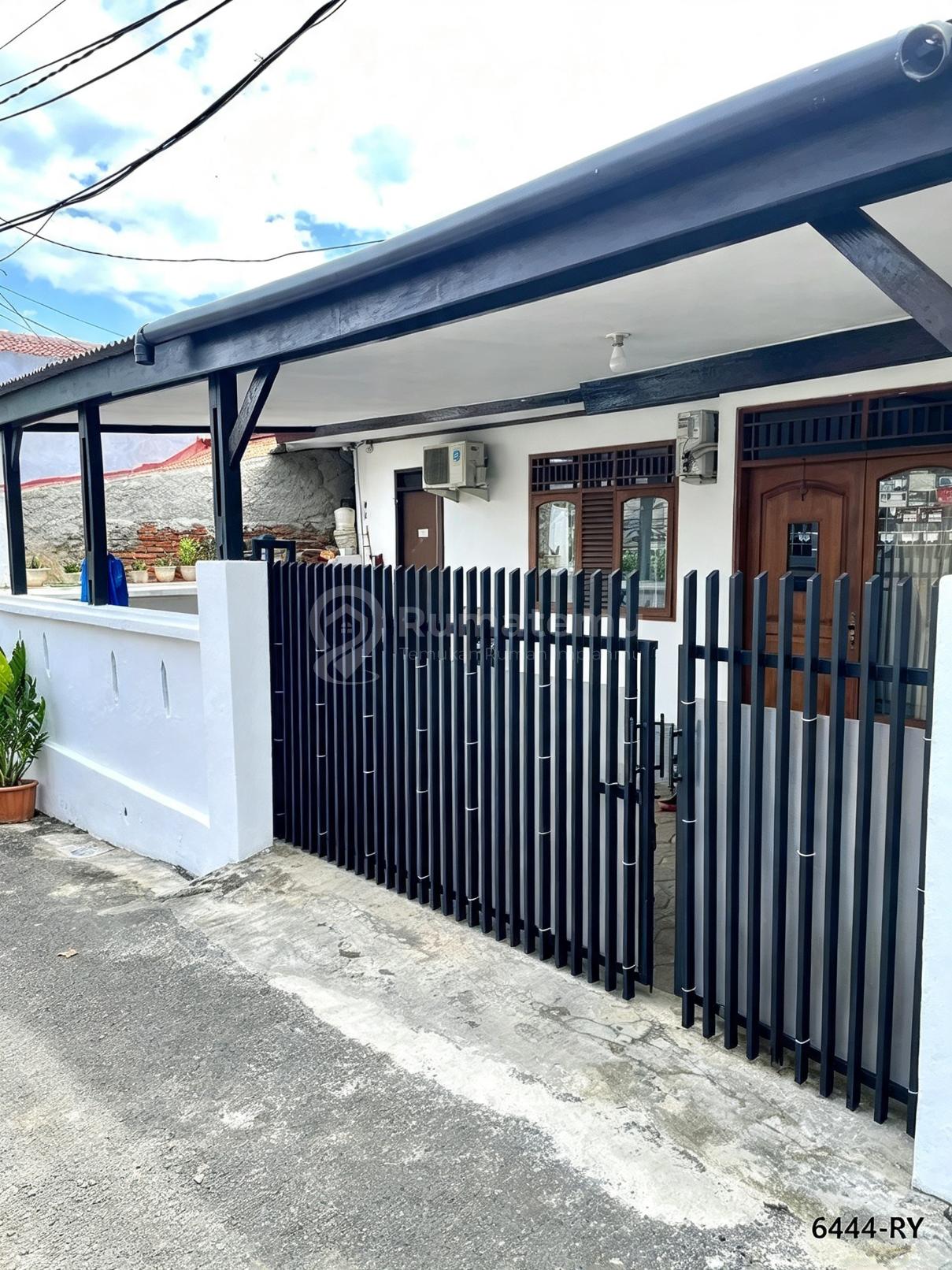 Dijual Rumah 3 KT Bagus Strategis Di Bintaro Pesanggrahan
