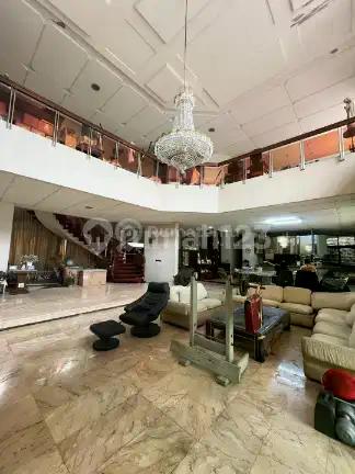 Dekat Gbk, Dijual Rumah Siap Huni di Permata Hijau Jakatta Selatan