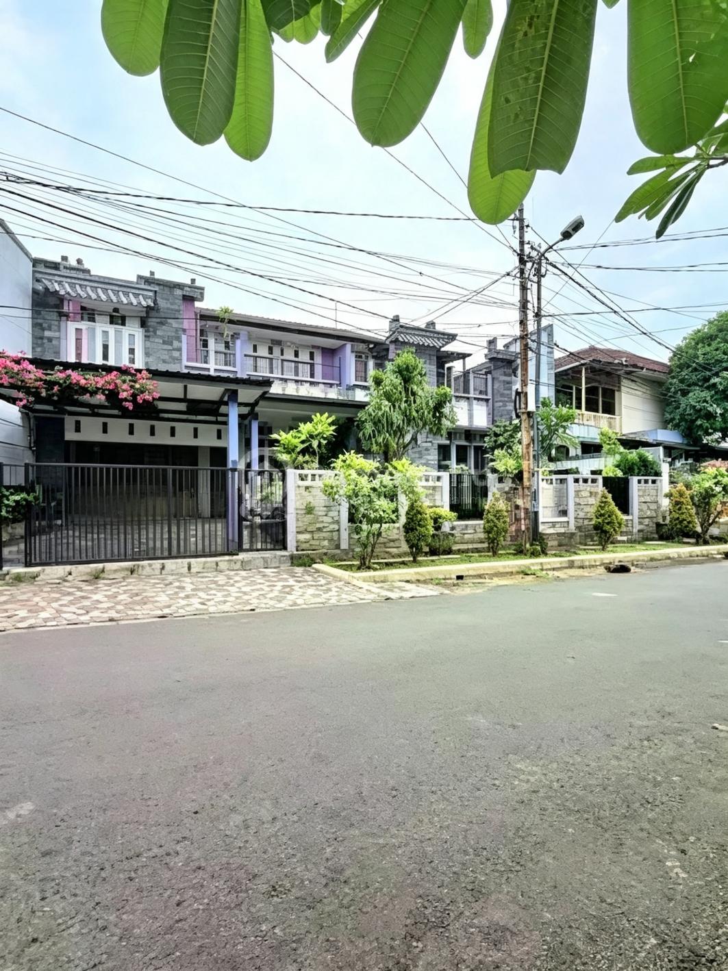 Rumah Bagus dan Terawat Siap Huni di Pondok Kelapa