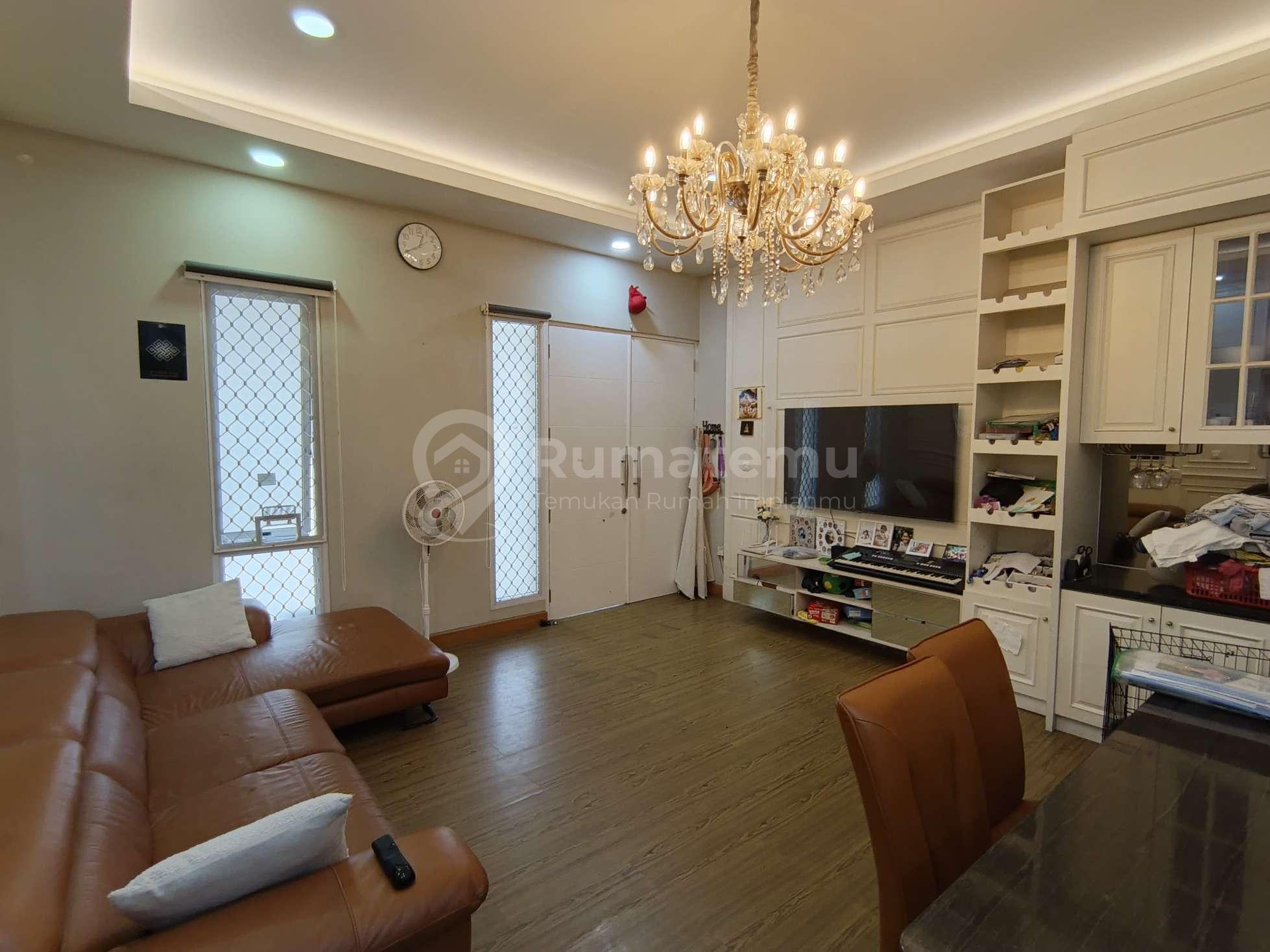 Dijual Cepat (Bisa NEGO) Rumah Mewah 2 Lantai Full Furnished Siap Huni di Sedayucity, Kelapa Gading