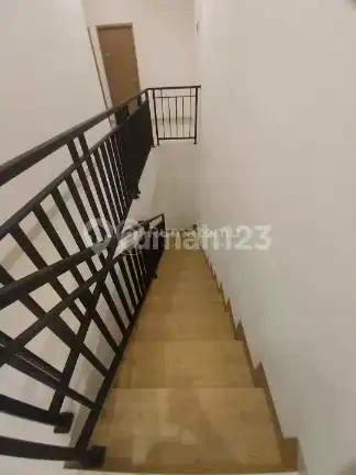 Jual 3 Unit Town House di Cempaka Putih Siap Huni