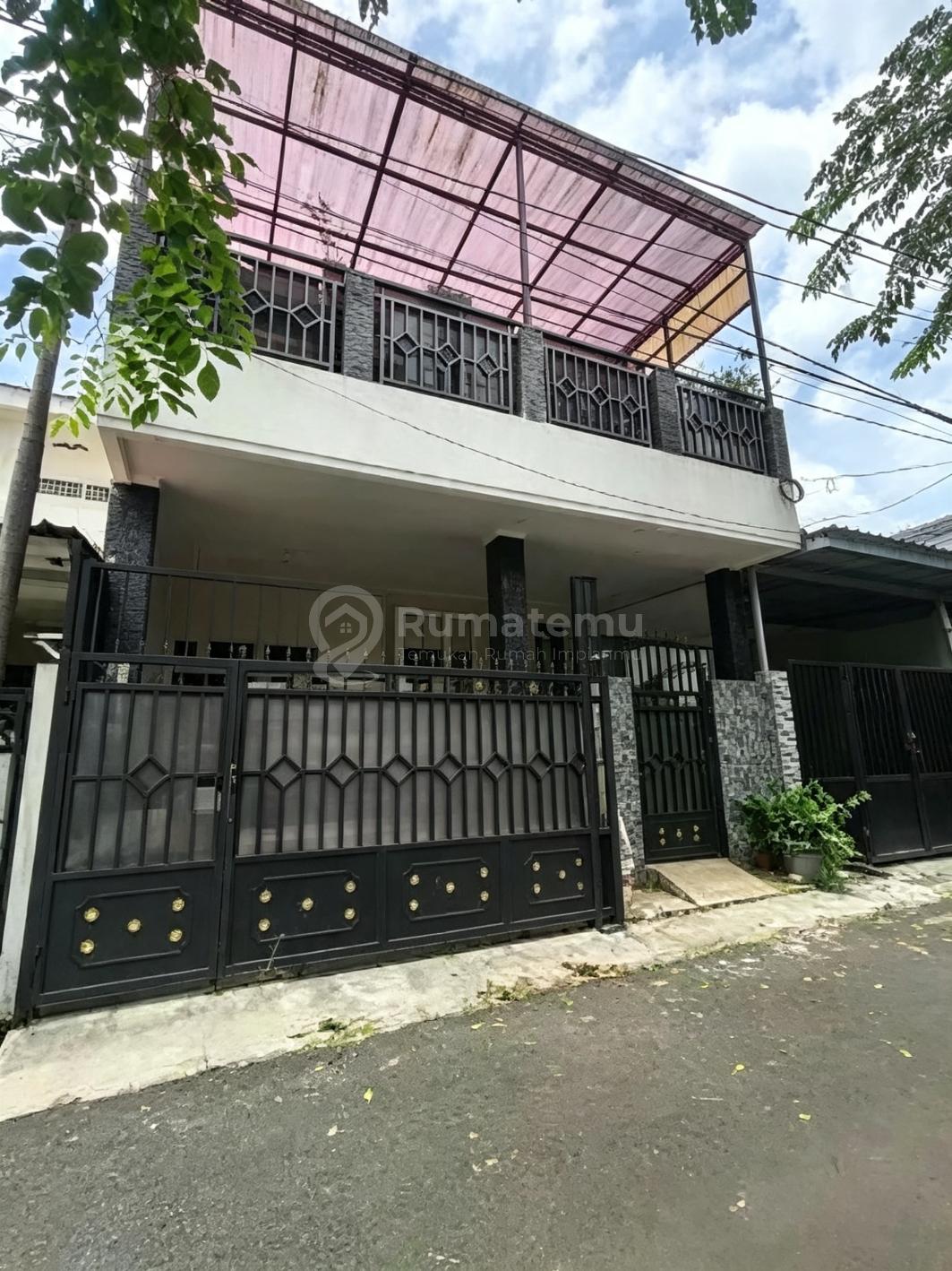 Rumah Bagus Siap Huni Dalam Komplek di Duren Sawit