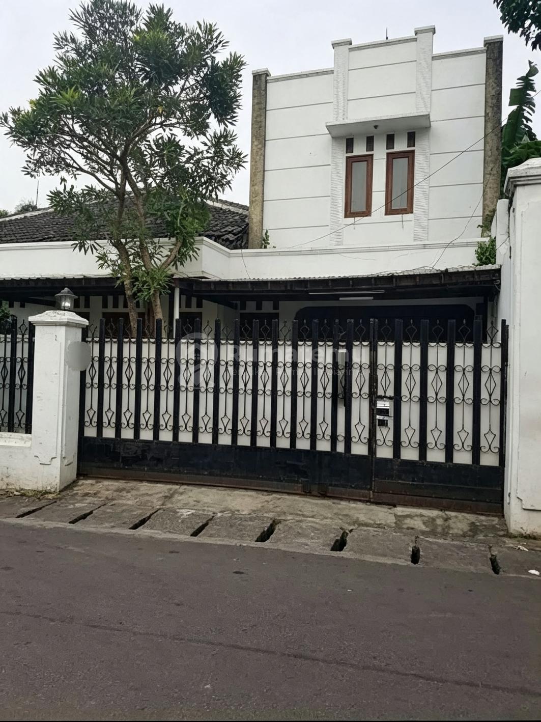 Dijual rumah Hadap Utara bebas banjir dicipete utara, jakarta selatan