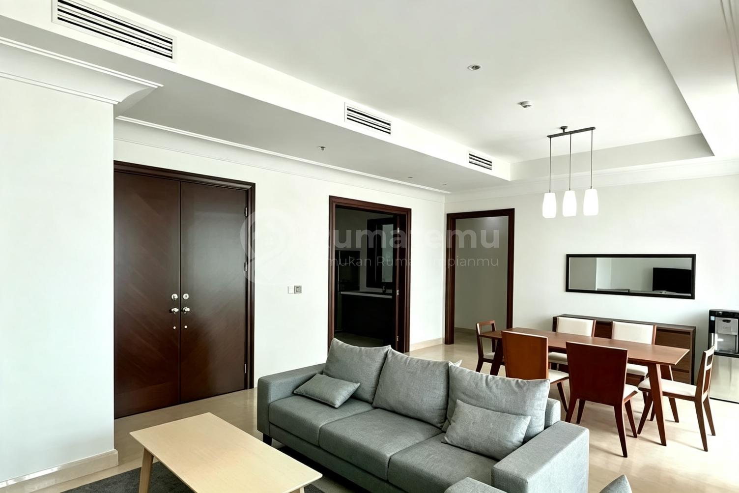 Pakubuwono View For Rent Best Unit 3+1 BR Full Furnish Best View