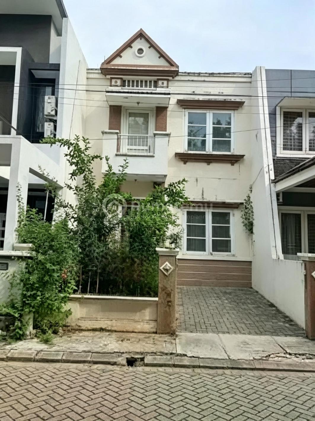 Termurah!!! Dijual Rumah Butuh Renov Villa Permata Gading