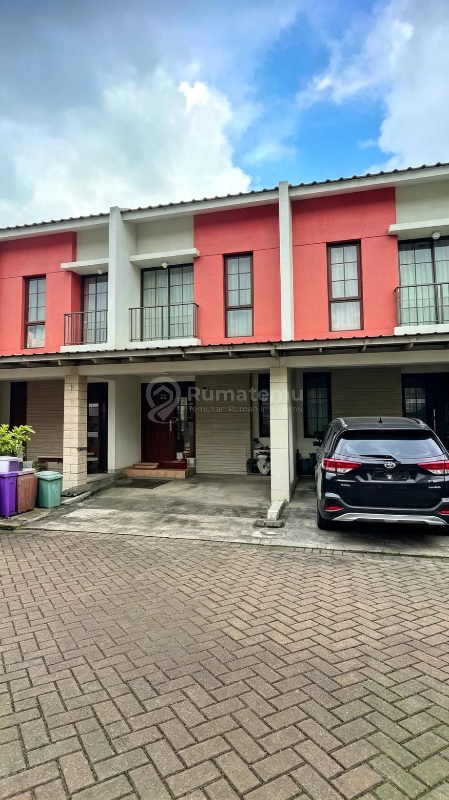 Di Jual! Rumah 2 lantai siap huni Green Village Cipondoh Tangerang