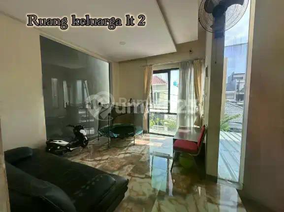 Rumah Muara Karang4+1 Br Hadap Utara 3 Lantai