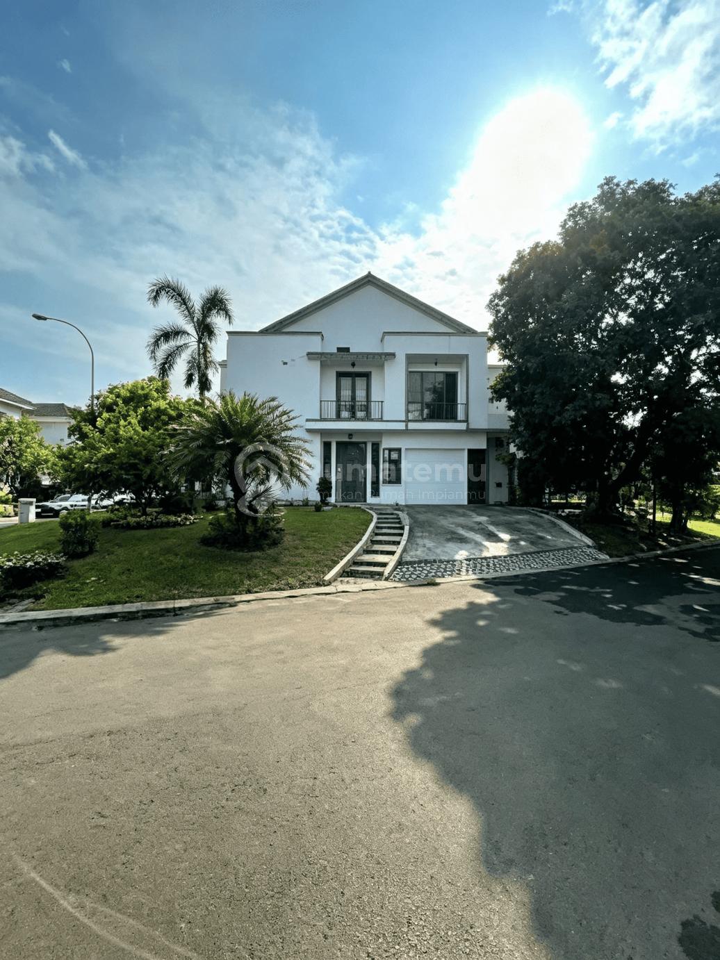 Rumah Hoek di BSD City Cluster Provence Parkland Harga 6,9 Miliar