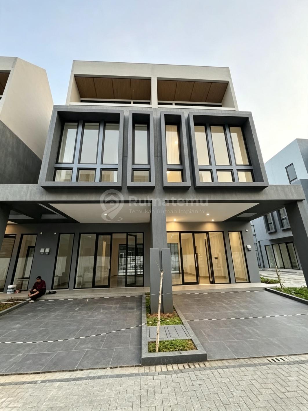 Ruko Delrey, 2 Fasad, Cocok untuk Usaha dan Kantor, Dekat Ipeka