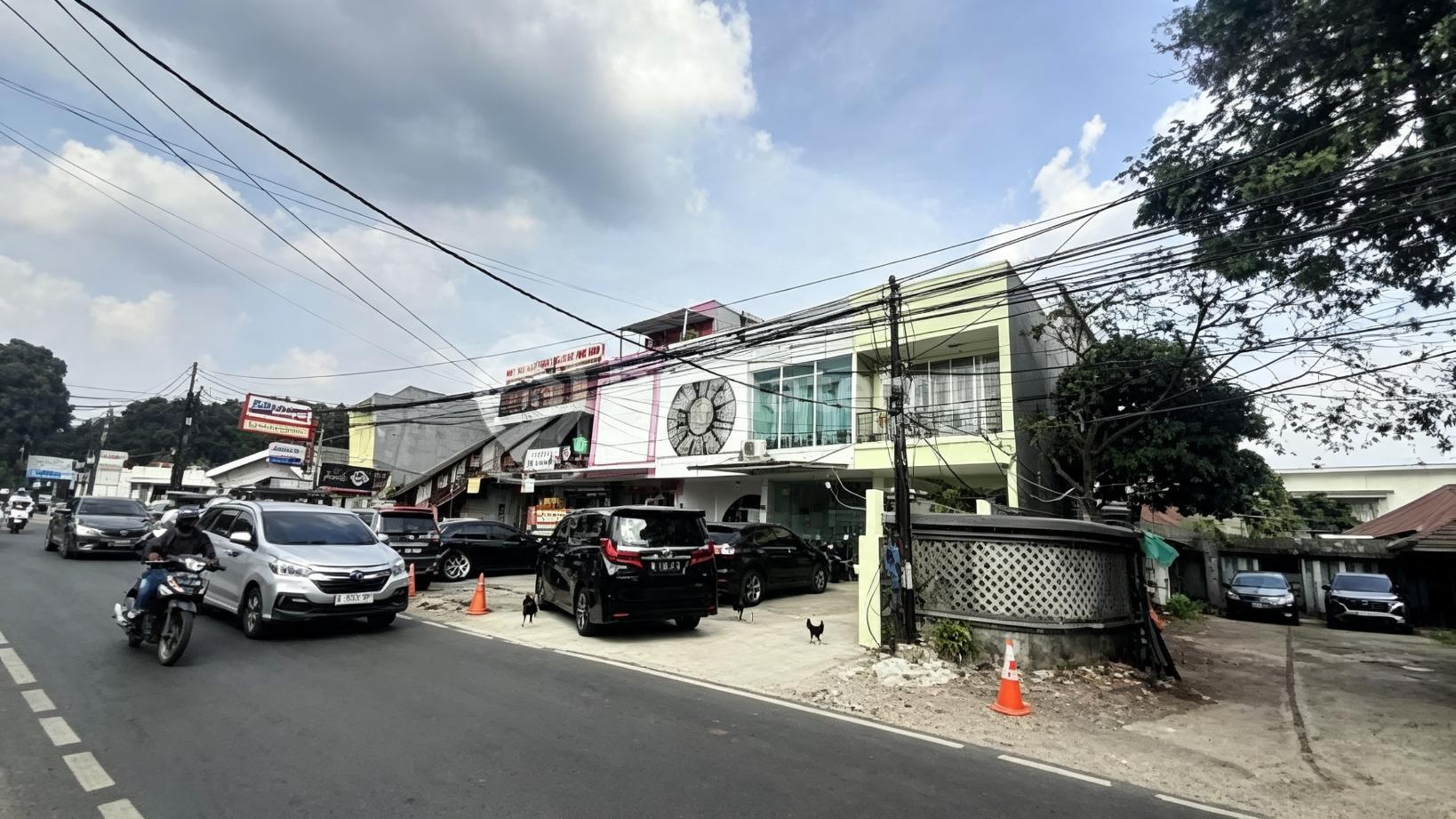 Ruko Baru Renovasi 100% Kemang Utara! Lokasi Prime Dekat Mcd & Kemang Raya, Sewa 350Jt/Thn!