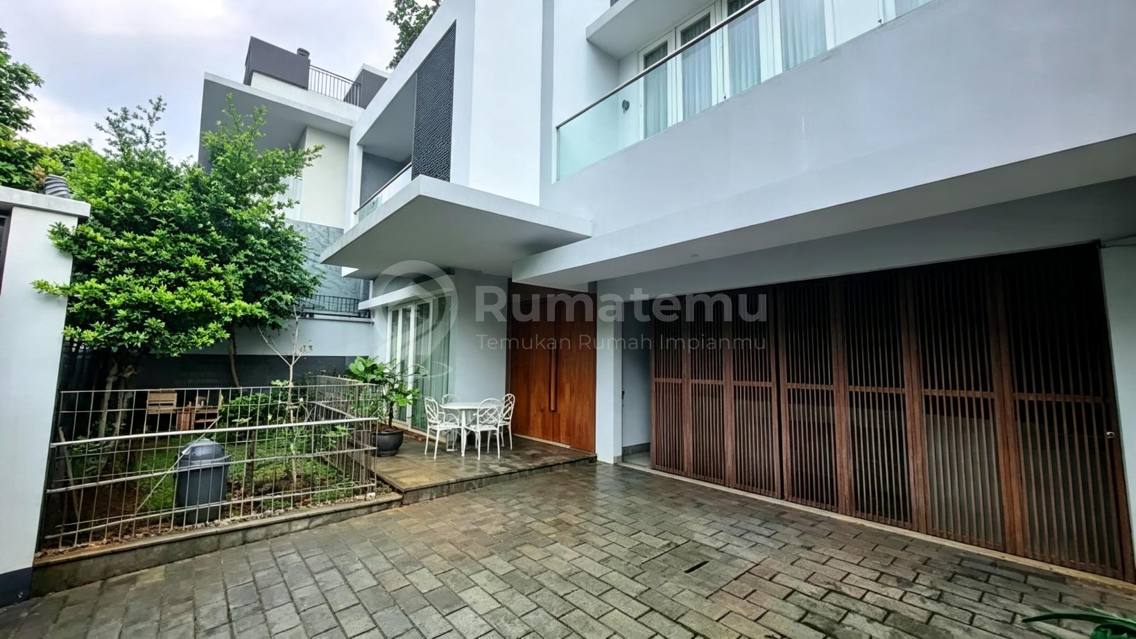 Rumah Mewah Furnished Lingkungan Elit Pondok Indah