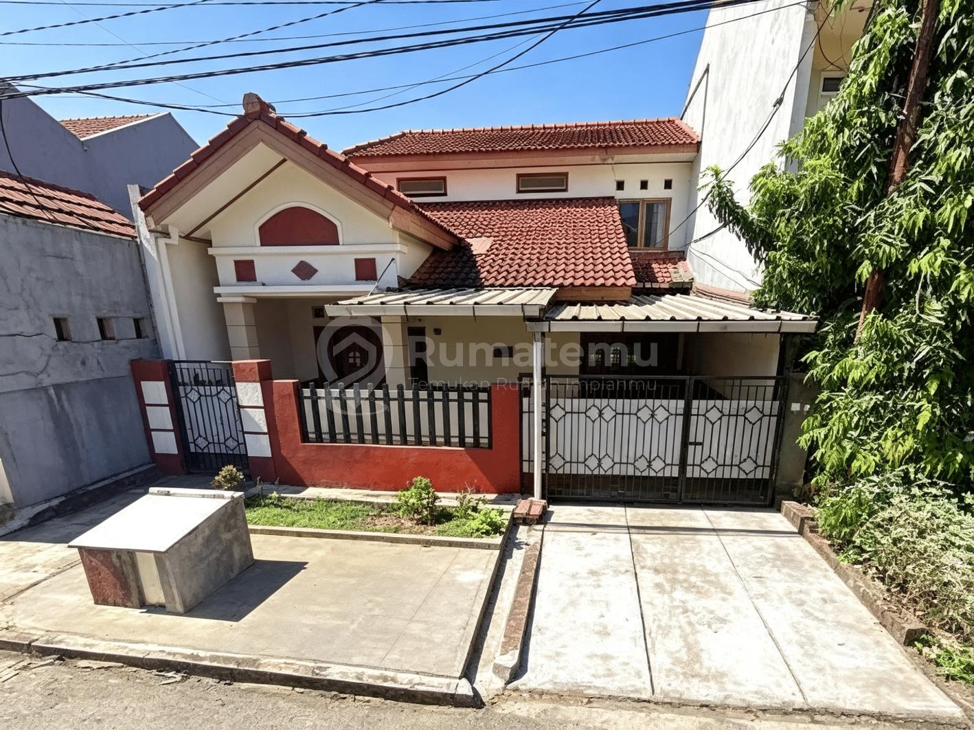 Dijual rumah komplek Tanah Kotak Hadap Utara selangkah dari toll Serpong- Cinere