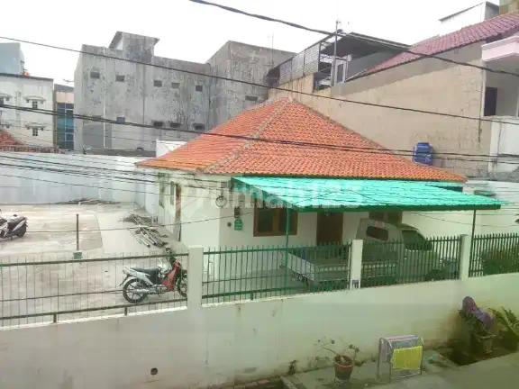 Rumah Terawat Hitung Tanah Di Jalan Duku Mangga Besar Kota Jakarta Pusat