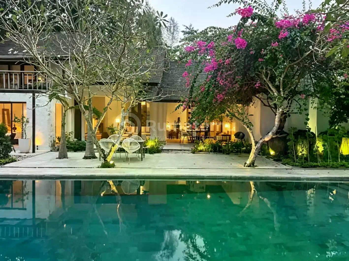 Rv-2899 Luxury Riverside Estate In The Heart Of Canggu
