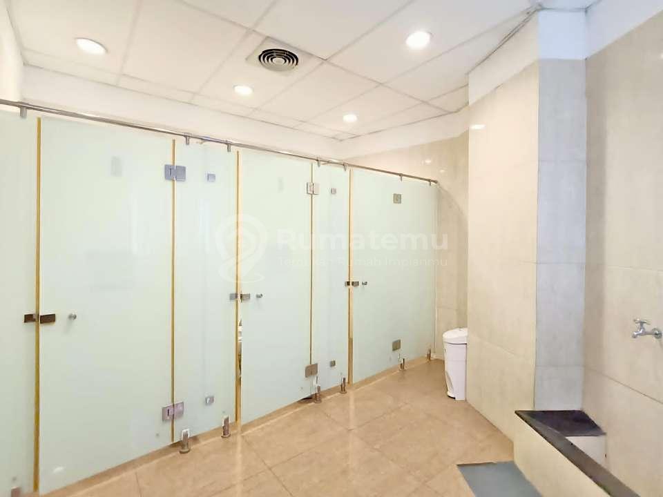 Dijual cepat gedung kantor di TB Simatupang Jaksel 