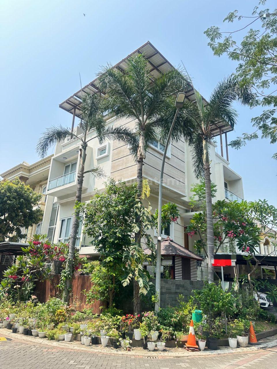 Dijual rumah hook luxury fully furnished dengan smart home dan solar panel di PIK 1