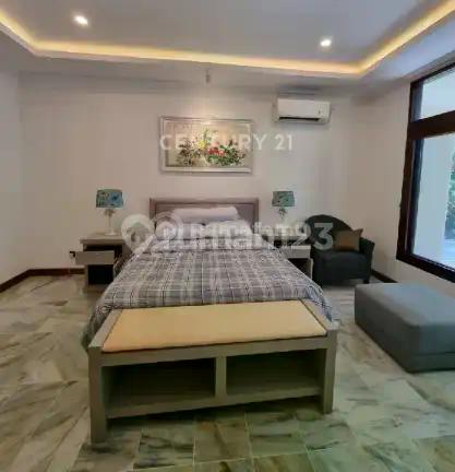 Rumah Termegah Full Furnished Swimm Pool di Permata Hijau