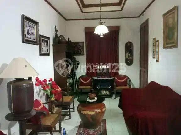 Dijual Cepat , Harga Murah Rumah 2 Lantai di Kelapa Gading