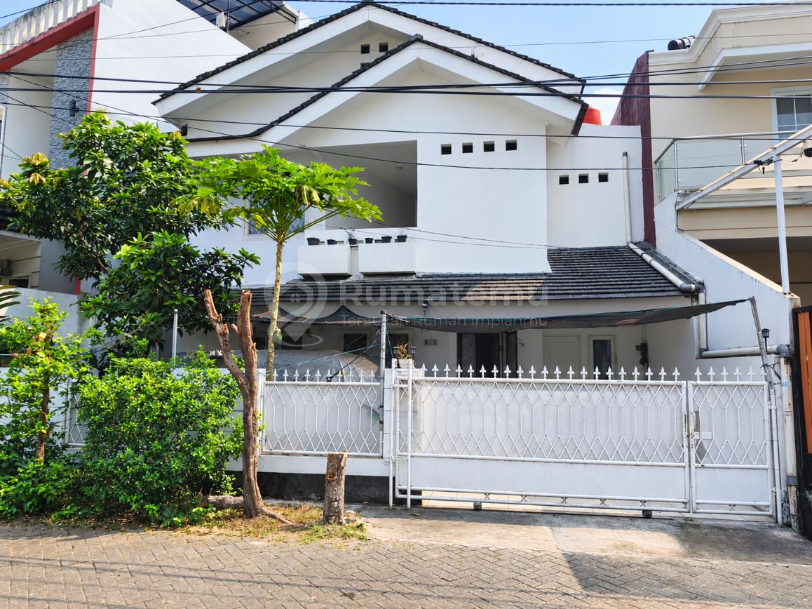 FOR SALE! Rumah Kebon Jeruk 2 Lantai - SHM, Siap Jadi Incaran!