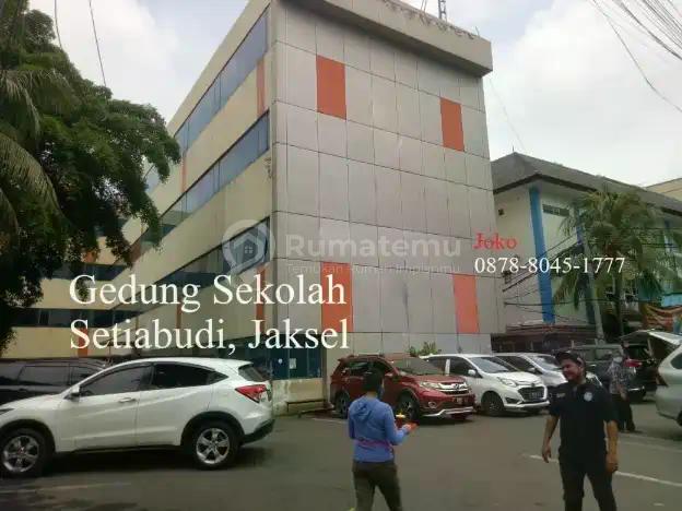 DIJUAL  GEDUNG Sekolah / KAMPUS Kuningan, SETIABUDI, JAKARTA SELATAN   ADA ROOFTOP DAN LIFT