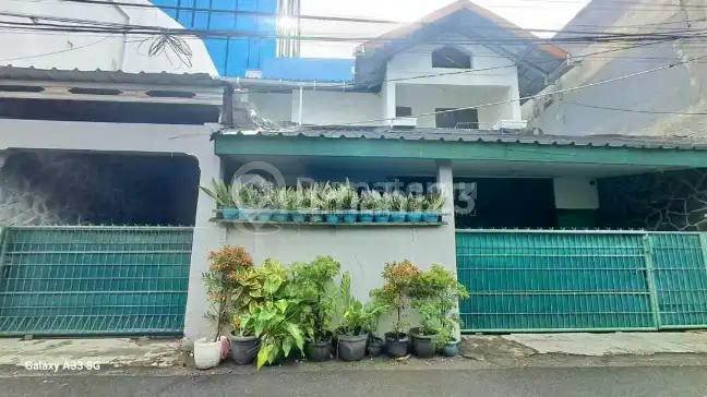 DiJual Rumah Sederhana 2 Lantai Siap Huni Dekat RCTI Kebon Jeruk, Jakarta Barat