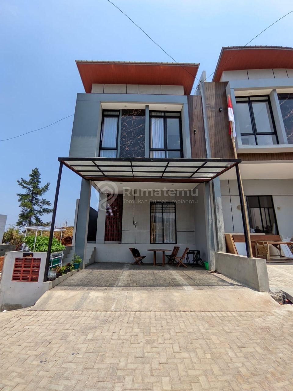 DIJUAL RUMAH TROPIS MODERN CLUSTER VILLA TROPIS DAGO CIKUTRA BANDUNG BIAYA ALL IN