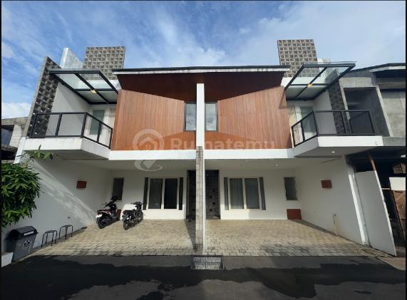 Rumah Ready Stock ±2KM Ke Stasiun MRT Lebak Bulus, Dinding Bata Merah, EXCLUSIVE 8 Unit