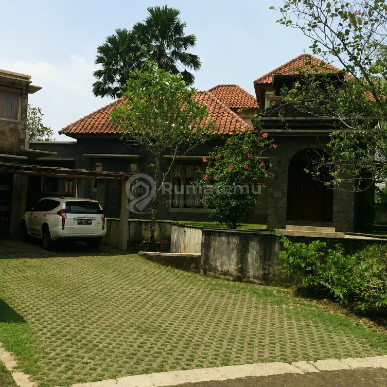 Rumah cantik ada kolam renang design menarik Bukit Terrace Golf BSD