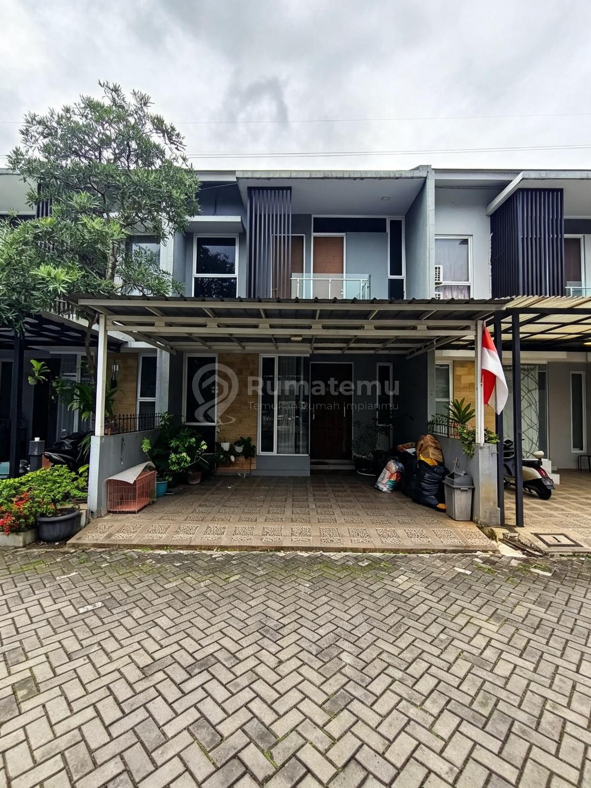  Rumah 2 Lantai Semi Furnished Strategis Dekat Pintu Tol JORR Jatiwarna Bekasi 