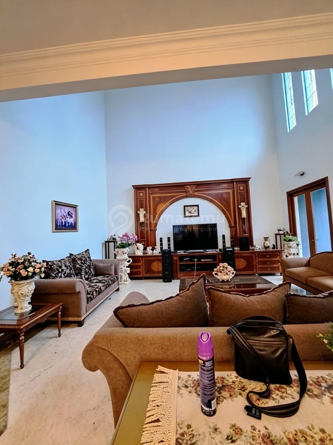 Jual Rumah Cantik Lokasi strategis Batununggal Dekat Buah Batu, Kiaracondong Bandung