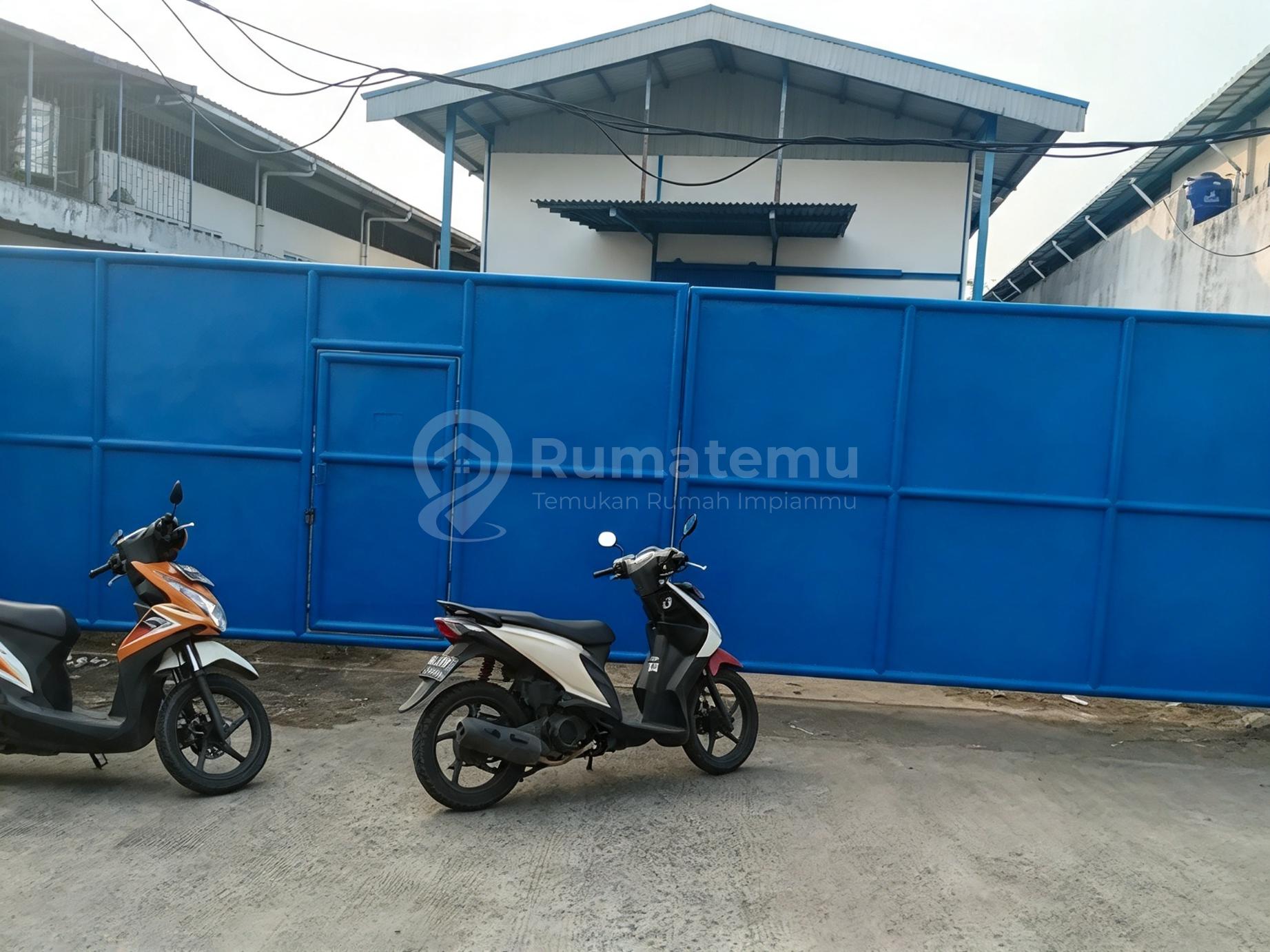 Gudang Kamal Muara Luas Tanah 1650 M2 Bangunan 897 M2 Ada Kantor bisa Akses Container 40 Feet Gudang Rapih Siap Pakai