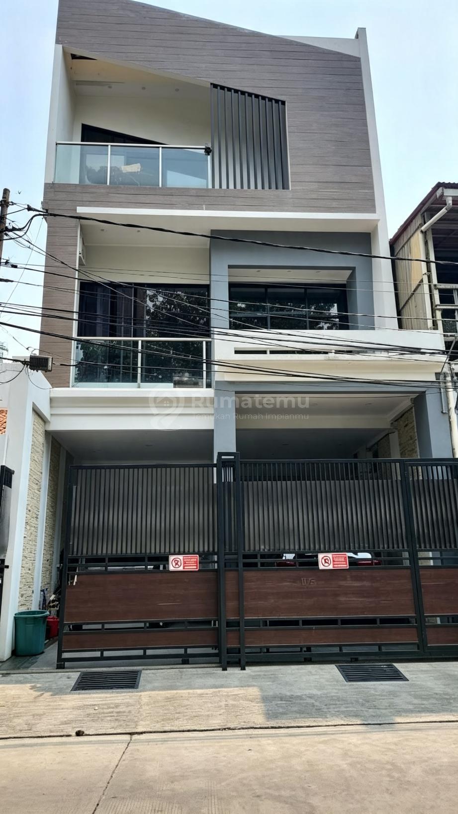 Dijual Rumah Mewah Cantik Full Interior & Furnished di Kelapa Gading Timur, Jakarta Utara