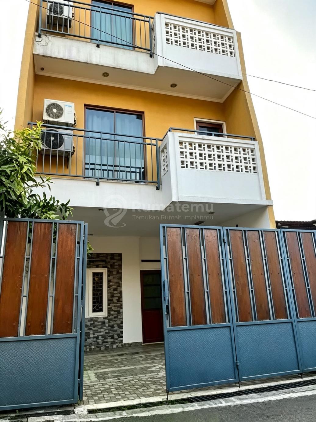 Rumah Siap Huni 7X10 di Komplek Depsos Dekat kemana saja di selatan jakarta, 500 M ke Depsos Raya