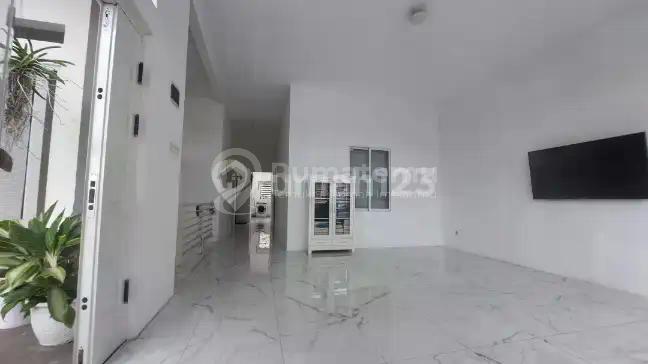 Dijual Cepat Rumah Tinggal 2 Lantai di Karang Tengah, Condet