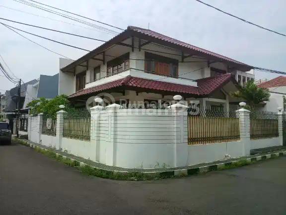 Kedoya Baru[RUMAH]:Under Market Price, Full kayu Jati,Utara&Barat
