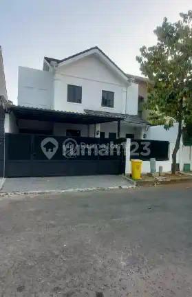 Rumah Classic Design Menarik Furnish Menarik Strategis