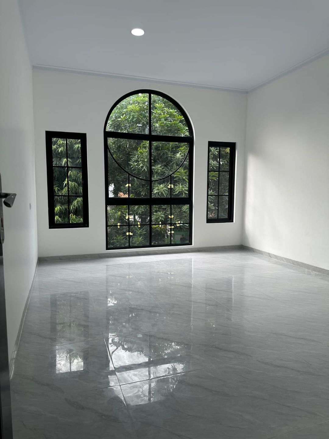 Rumah Brand New Tanjung Duren