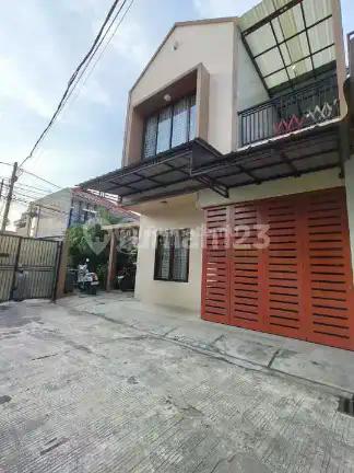Rumah Secondary Dalam Mini Cluster di Kalisari