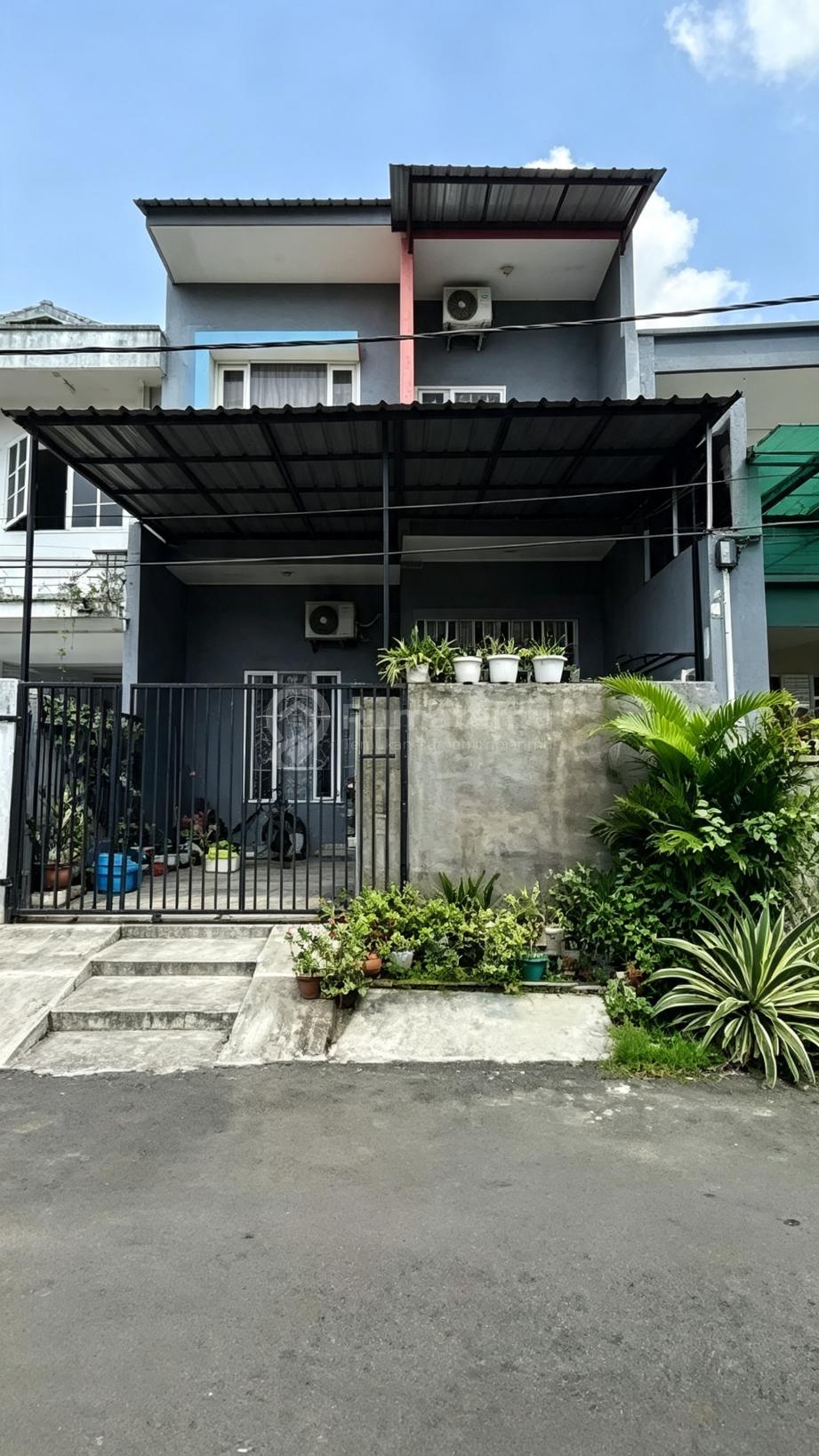 Rumah Secondary Dalam Komplek Taman Buaran Indah 4