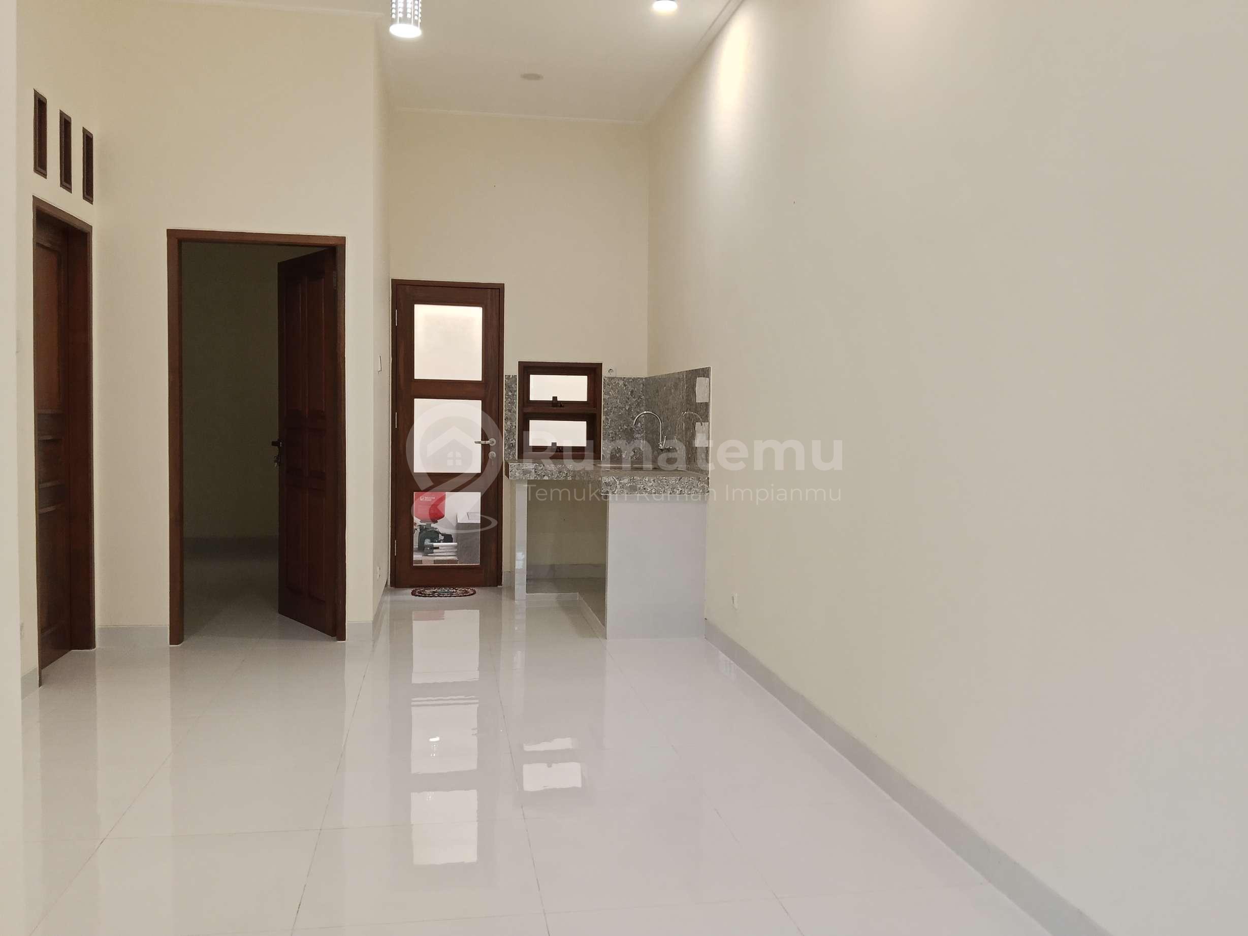 Dijual rumah nyaman lokasi strategis dekat Sektor 9 Bintaro MT 0246