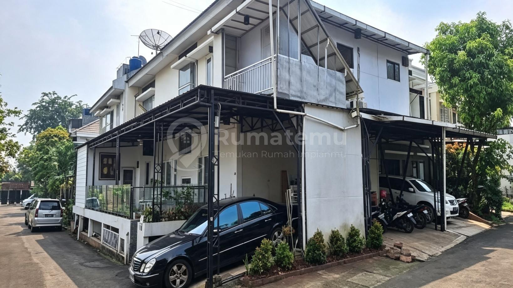Dijual Rumah Komplek Hoek 2 Lantai Ulujami Pesanggrahan Semifurnished