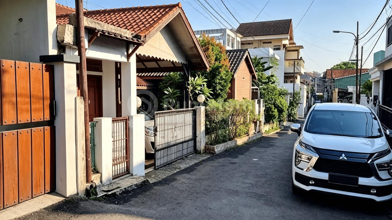 Rumah Jual Hitung Tanah BU di Area Rambutan, Ciracas, Jakarta Ti