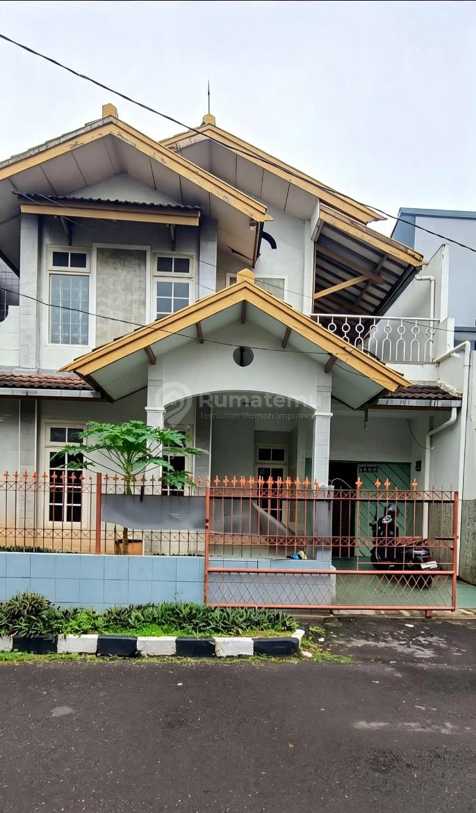Dijual/ Disewakan Rumah Sangat strategis 2 Lantai Di Pondok Kelapa Duren Sawit Jakarta Timur