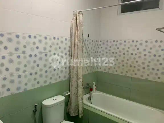 Rumah 2 Lantai Cantik Full Furnished Row Jalan Luas Catalina Gading Serpong