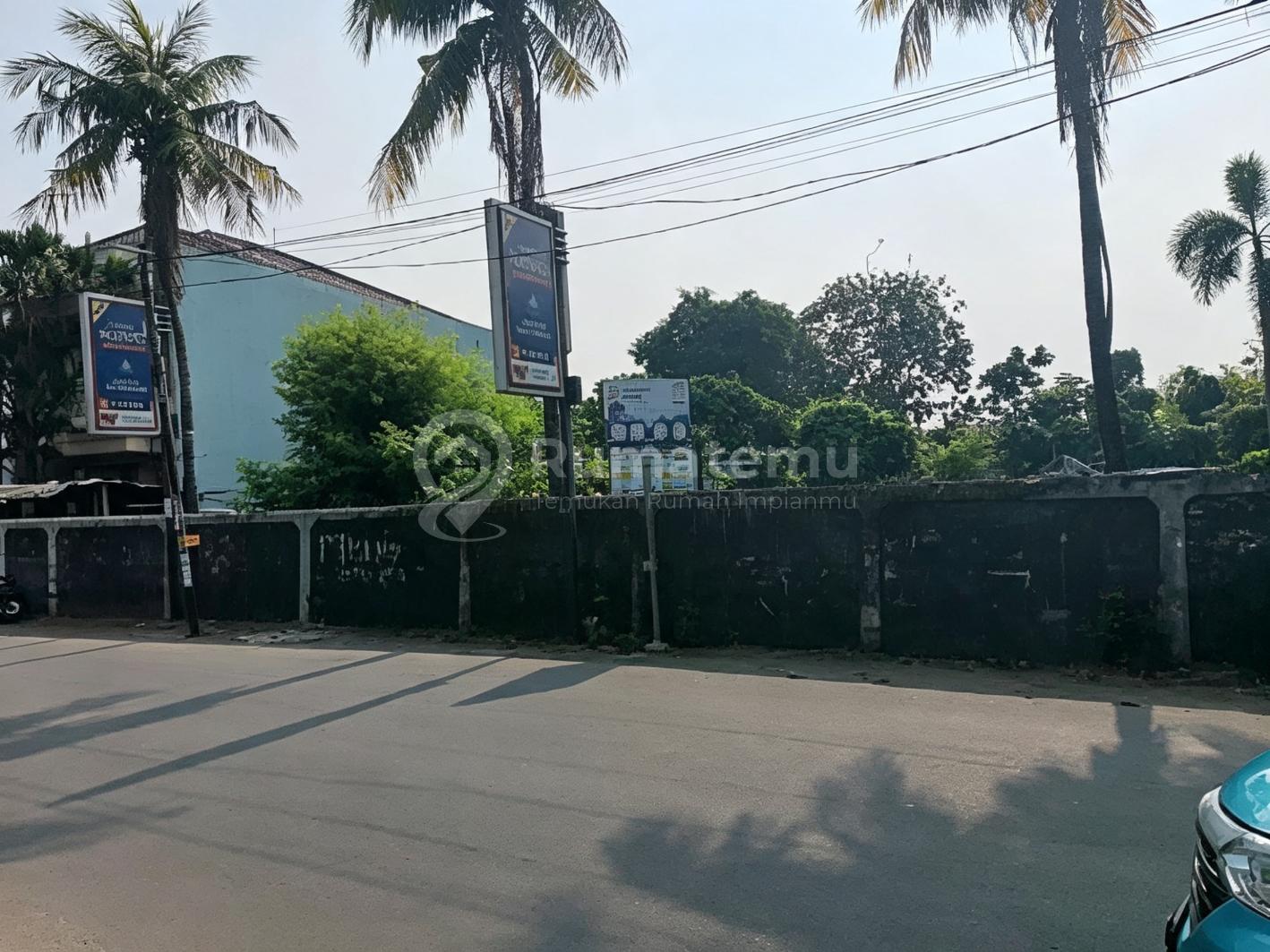 Kavling Komersial Di Ciputat Tangerang Selatan Luas 1679m2