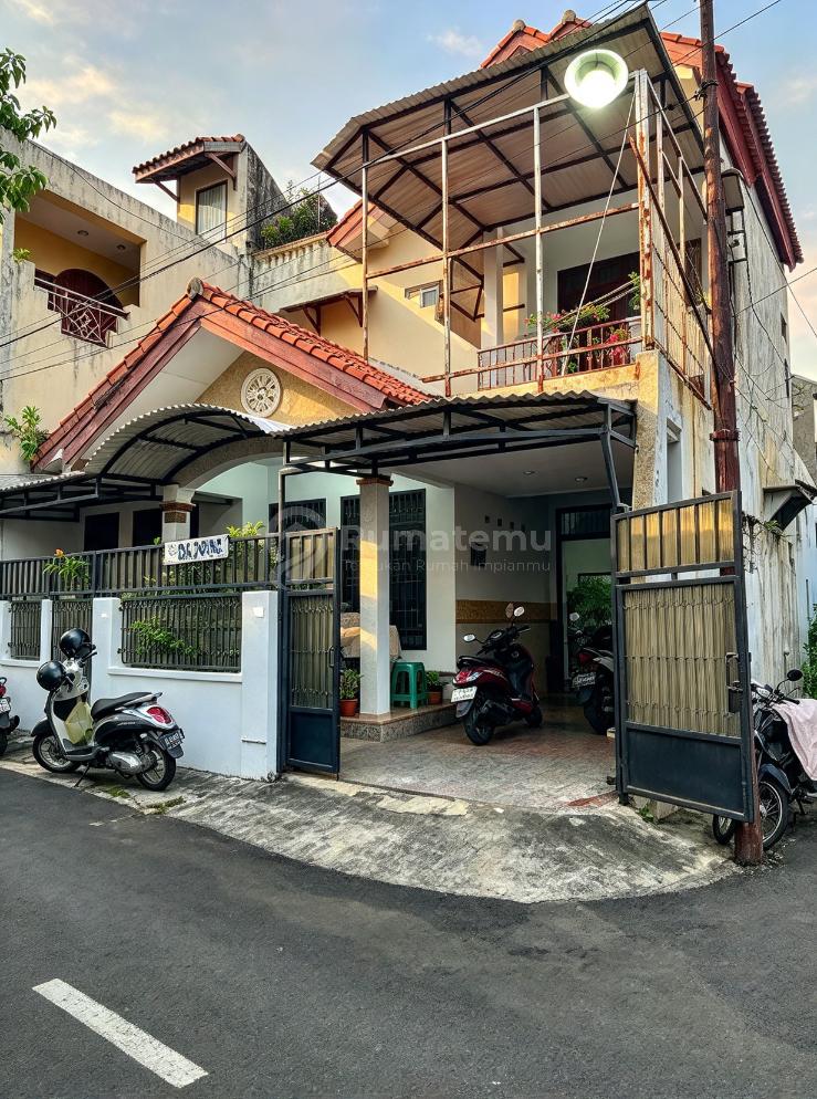 Dijual Rumah Lokasi Strategis di Candi Prambanan Manyaran Semarang Barat
