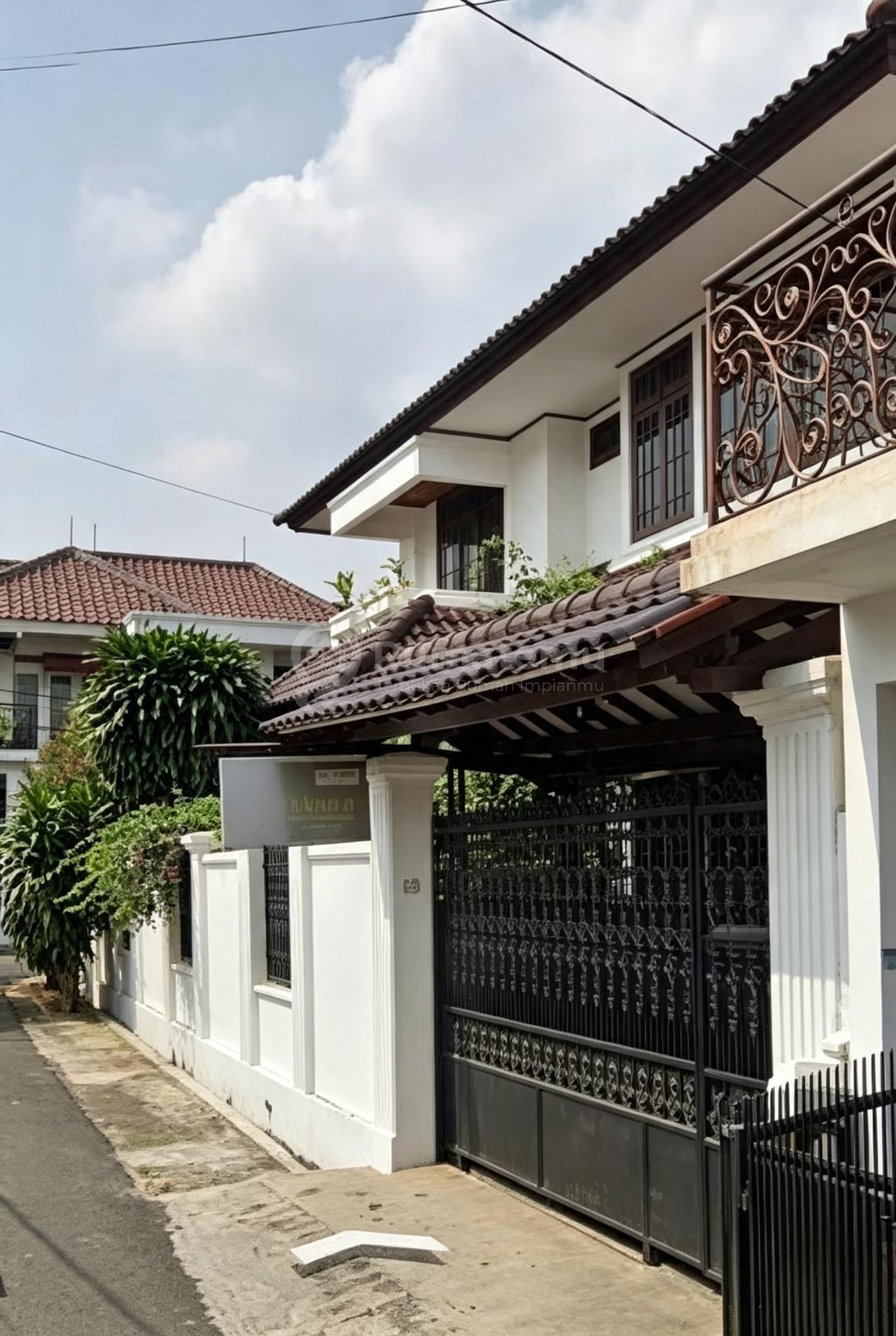 Dijual Rumah Lokasi Strategis Dengan Harga Menarik Di Bintaro Sektor 1
