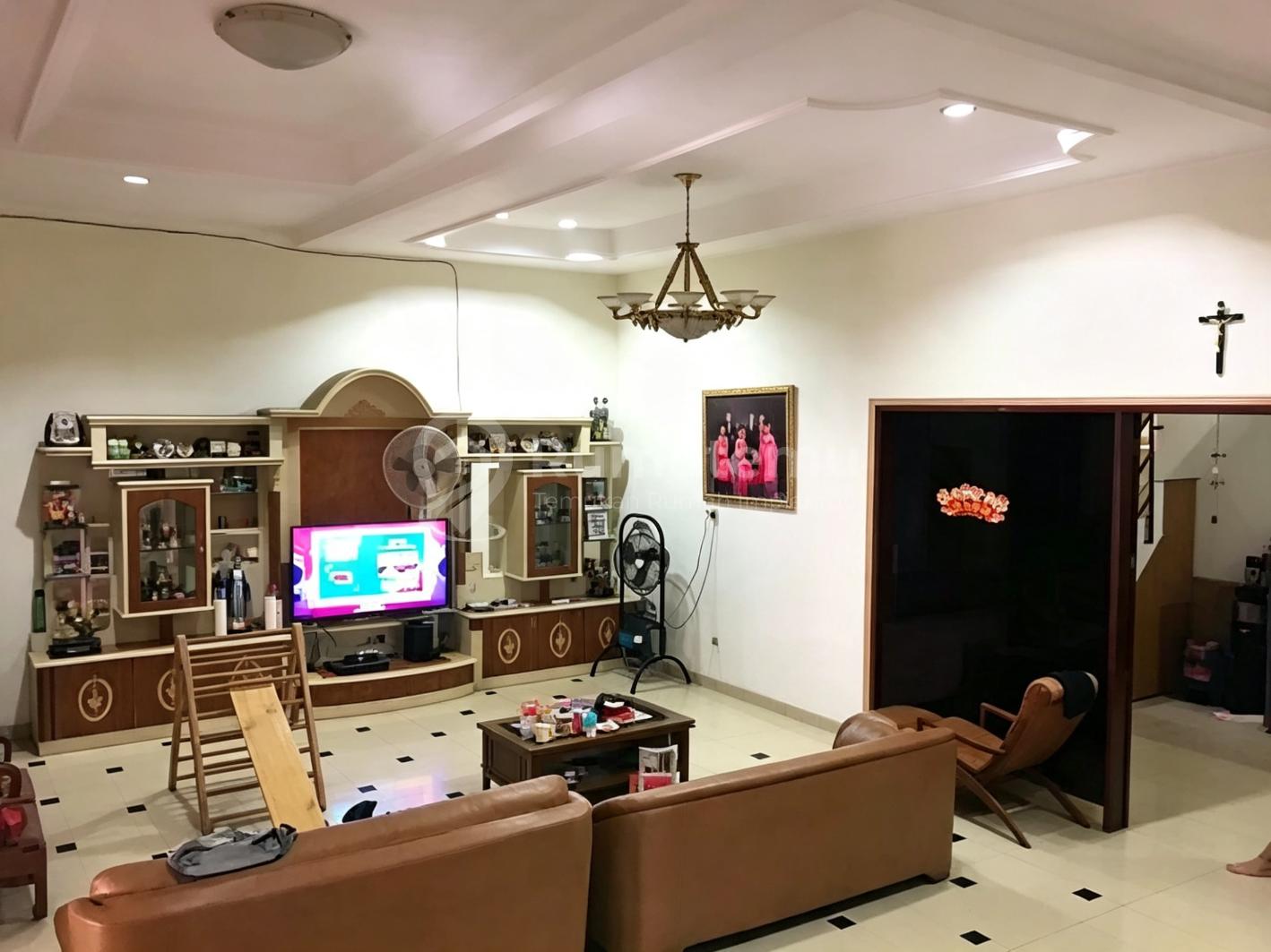 Rumah Murah 2 Lantai di Taman Palem Lestari Cengkareng Jakarta Barat