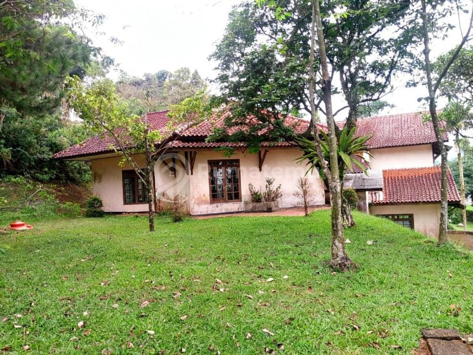 Dijual vila di megamendung puncak bogor